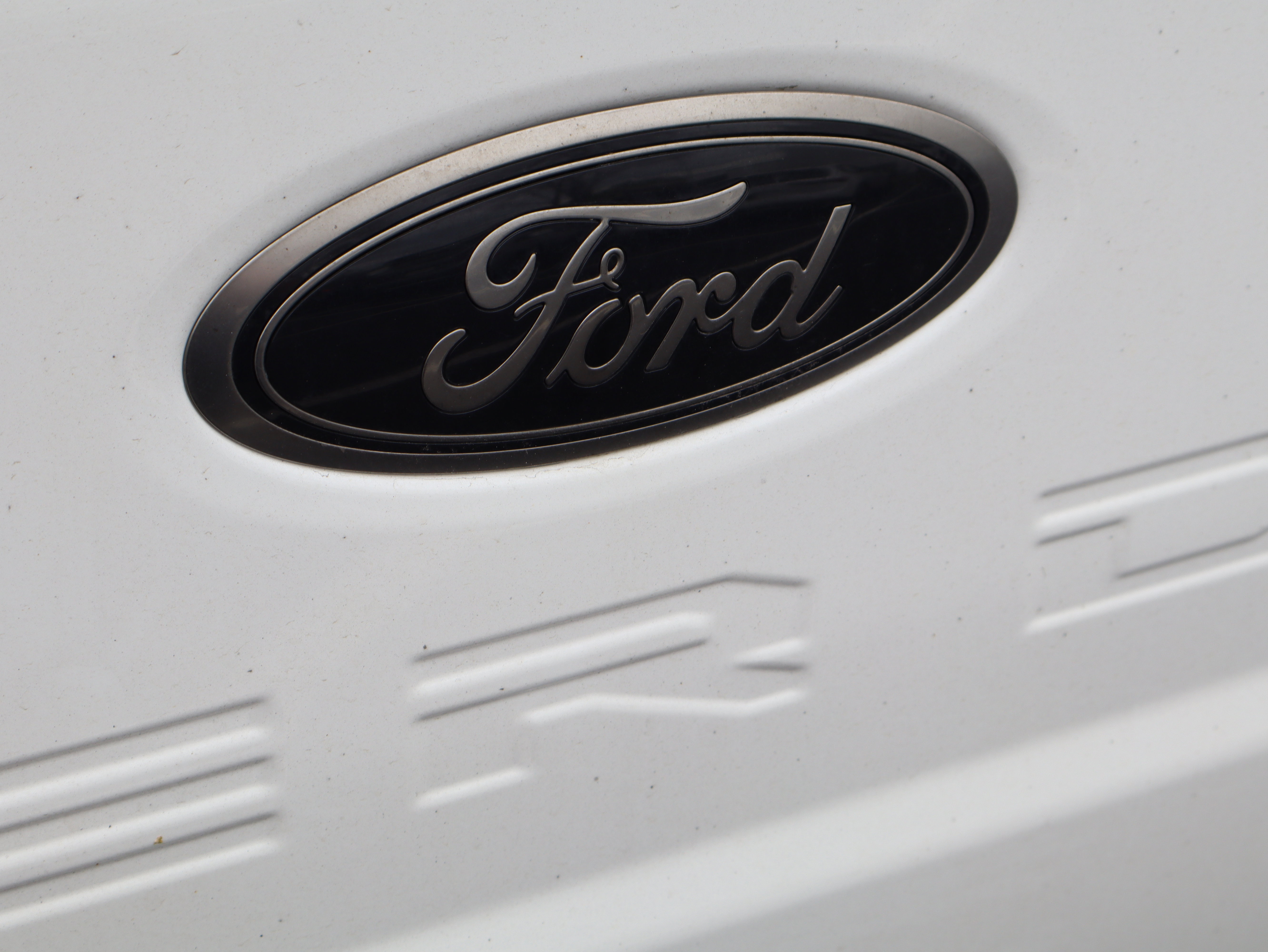 Used 2025 Ford F350 Lariat w/ Black Appearance Package image 42