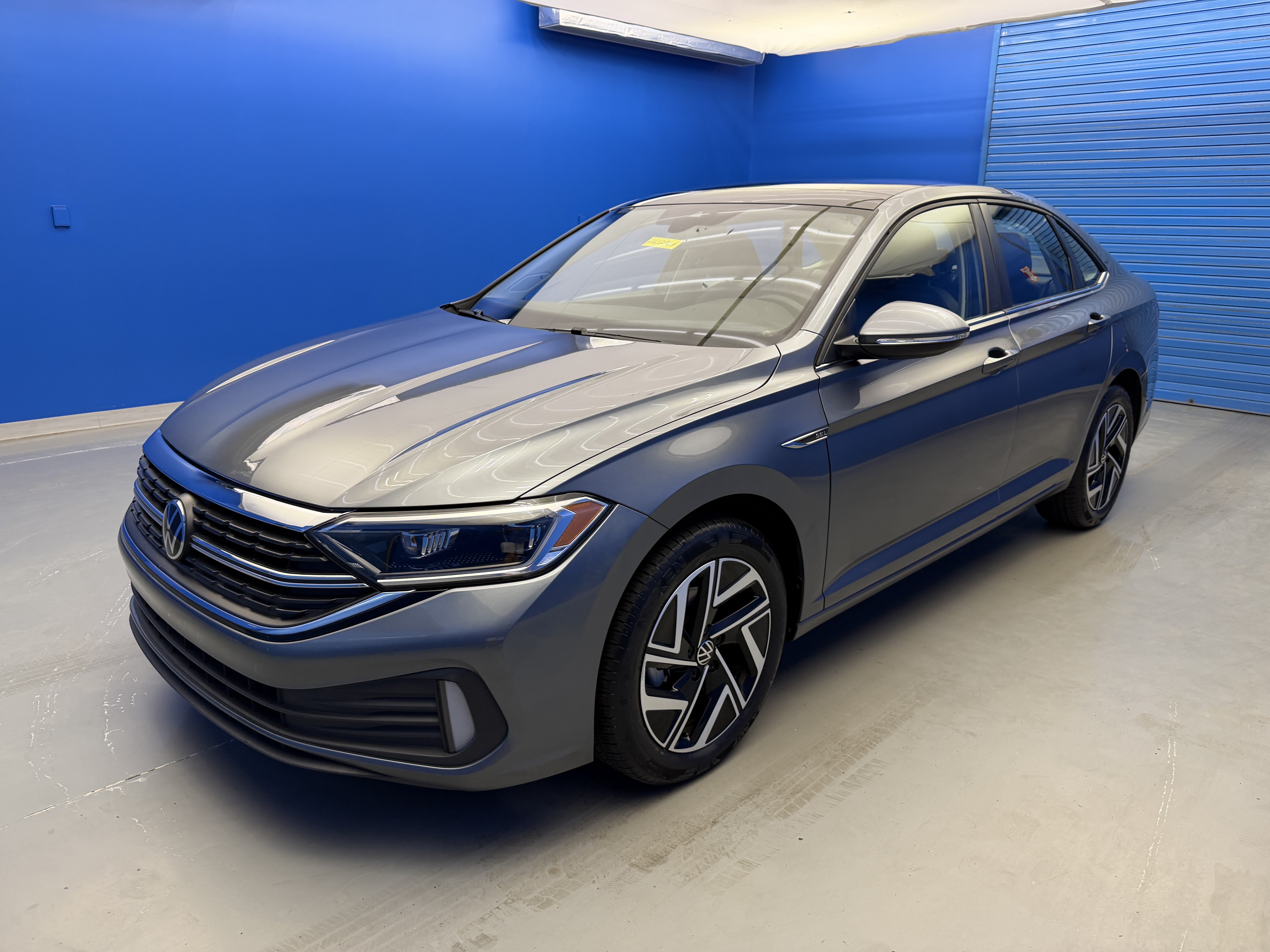 Used 2024 Volkswagen Jetta SEL FWD image 4