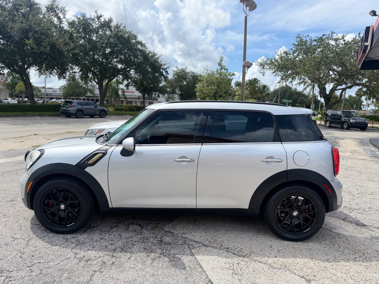 Used 2013 MINI Cooper Countryman S FWD image 2