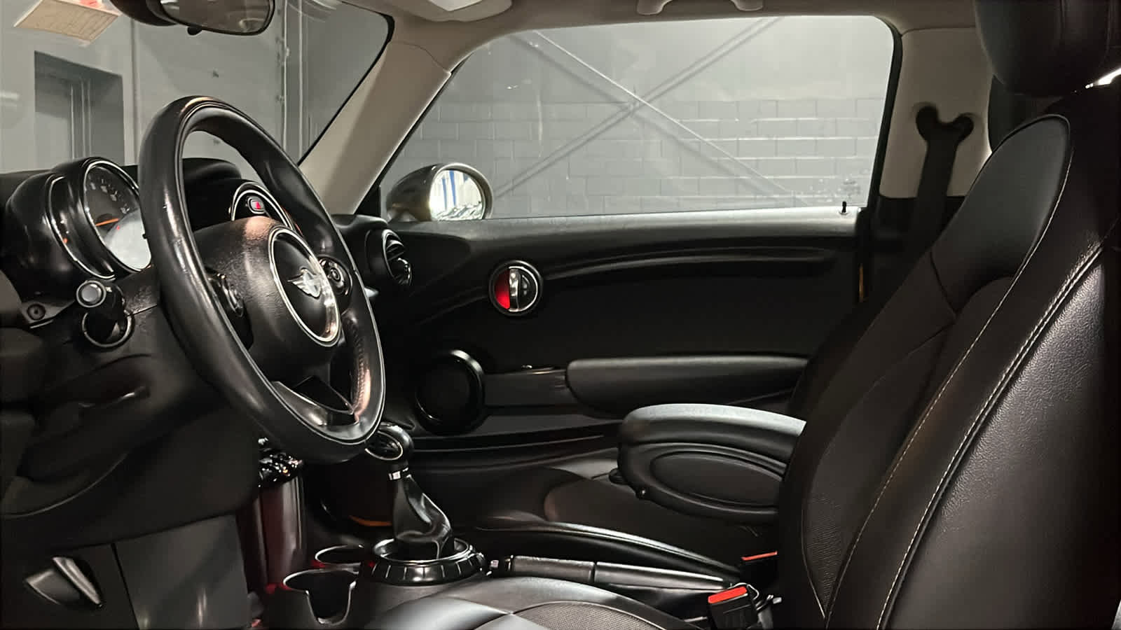 Used 2015 MINI Cooper 2-Door Hardtop FWD image 10