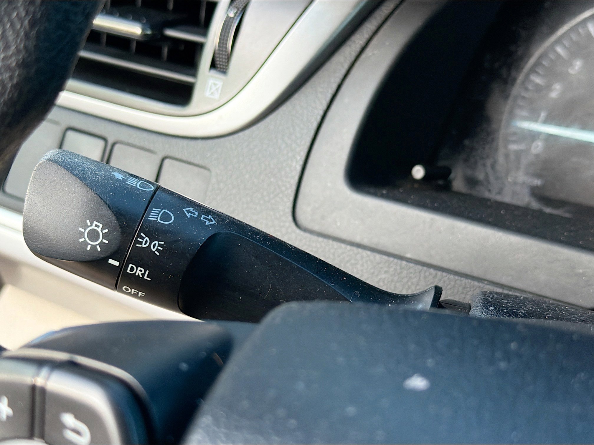 Used 2013 Toyota Camry L image 29