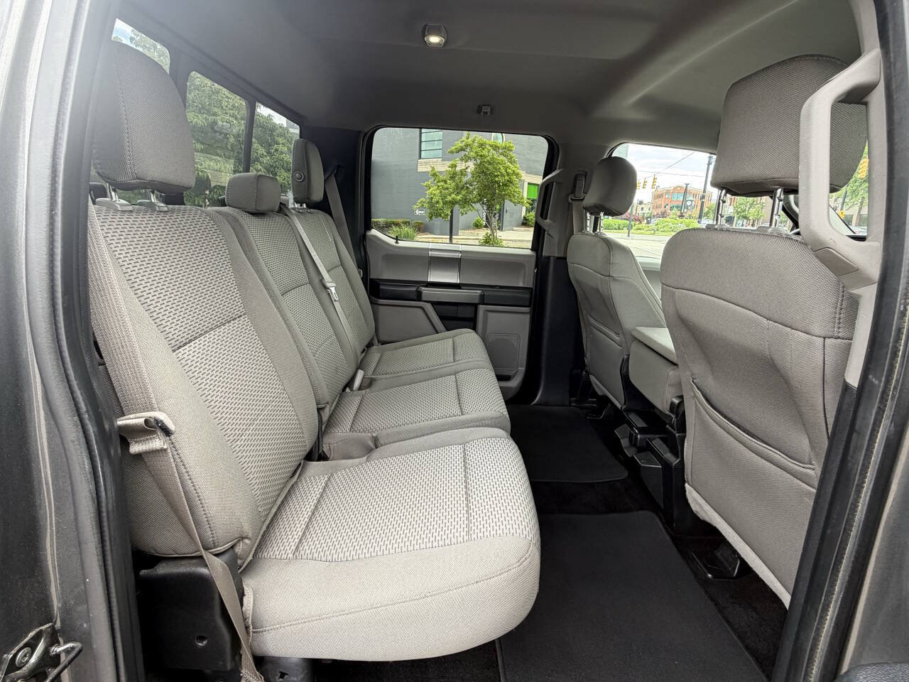 Used 2015 Ford F150 XLT w/ Equipment Group 302A Luxury AWD/4WD image 16