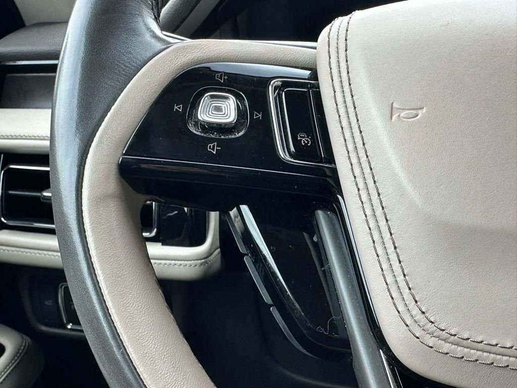 Used 2022 Lincoln Aviator Reserve w/ Equipment Group 201A image 13