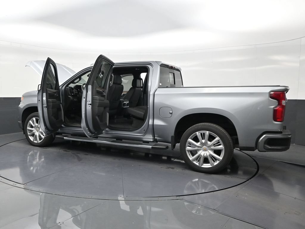Used 2024 Chevrolet Silverado 1500 High Country w/ High Country Premium Package AWD/4WD image 31