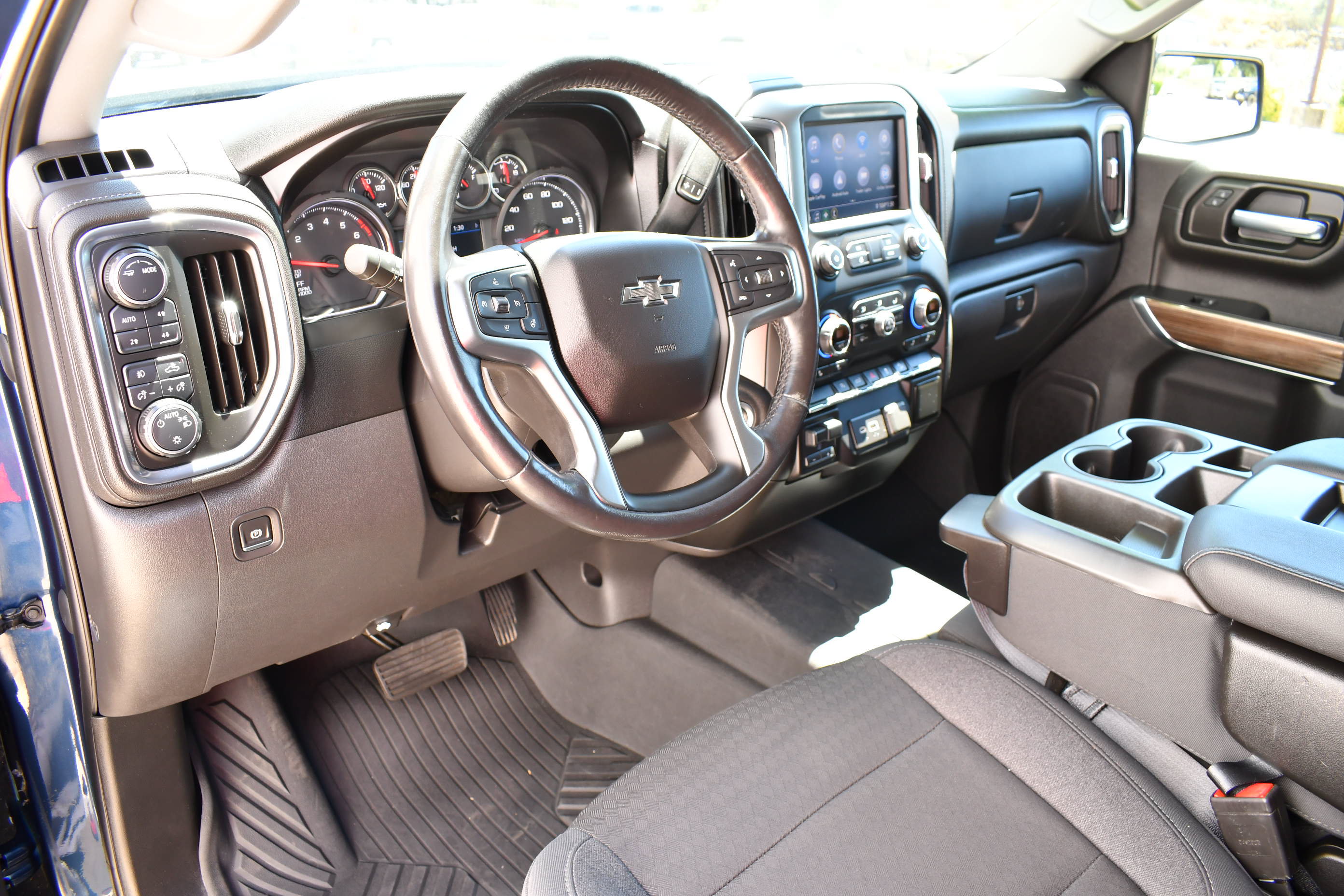 Used 2020 Chevrolet Silverado 1500 RST AWD/4WD image 13