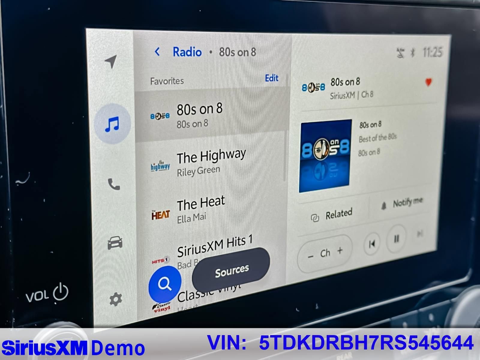 Used 2024 Toyota Highlander LE image 28