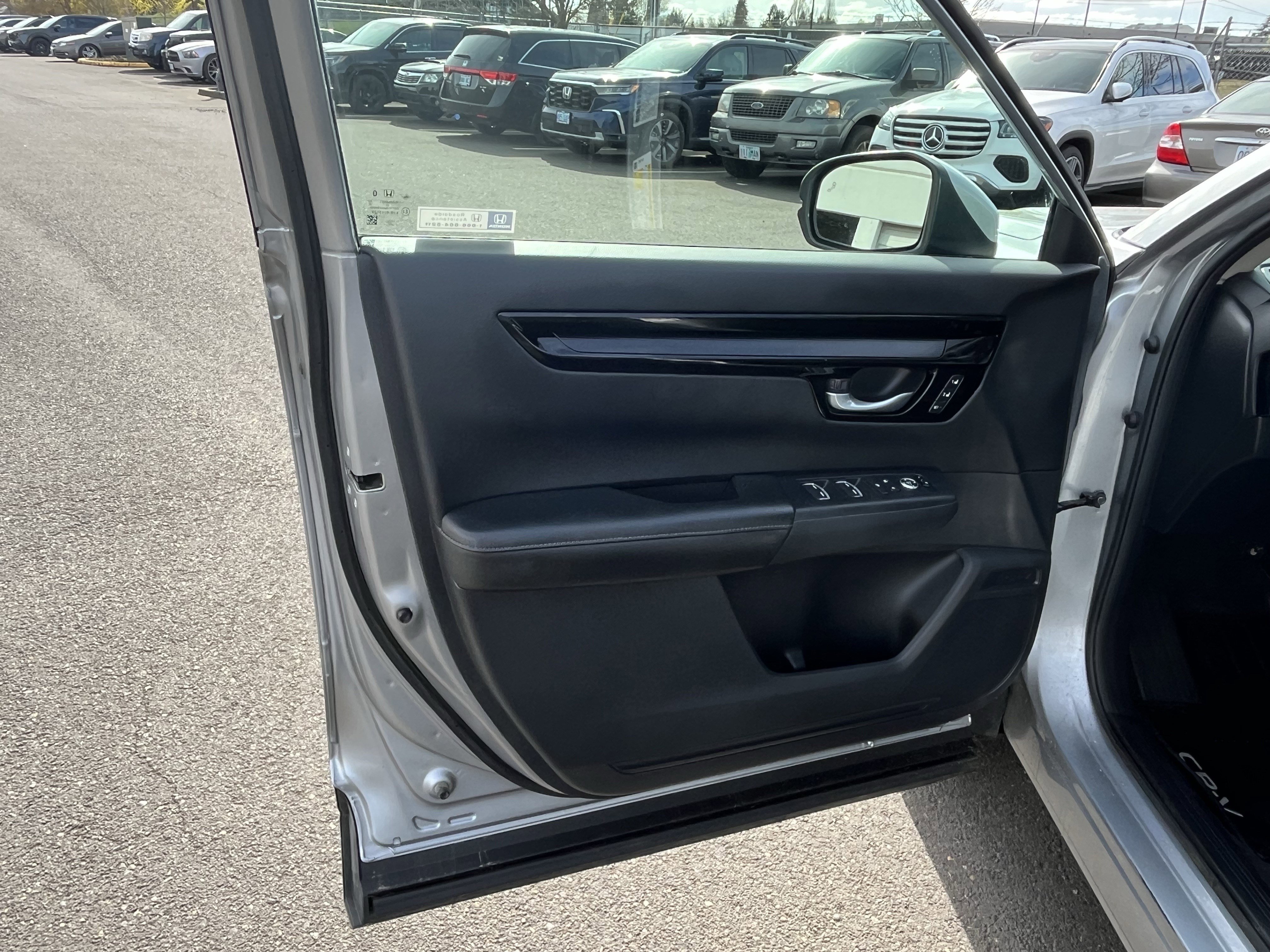 Used 2023 Honda CR-V EX-L image 16