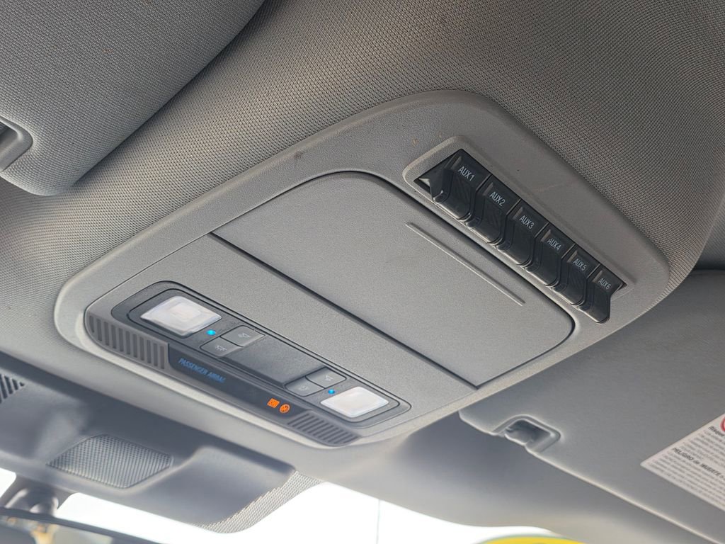 Used 2023 Ford F550 2WD Crew Cab Super Duty image 52