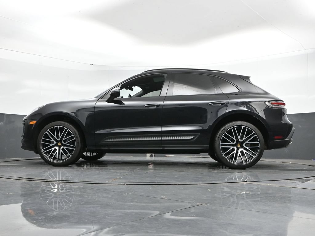 Used 2022 Porsche Macan AWD/4WD image 44