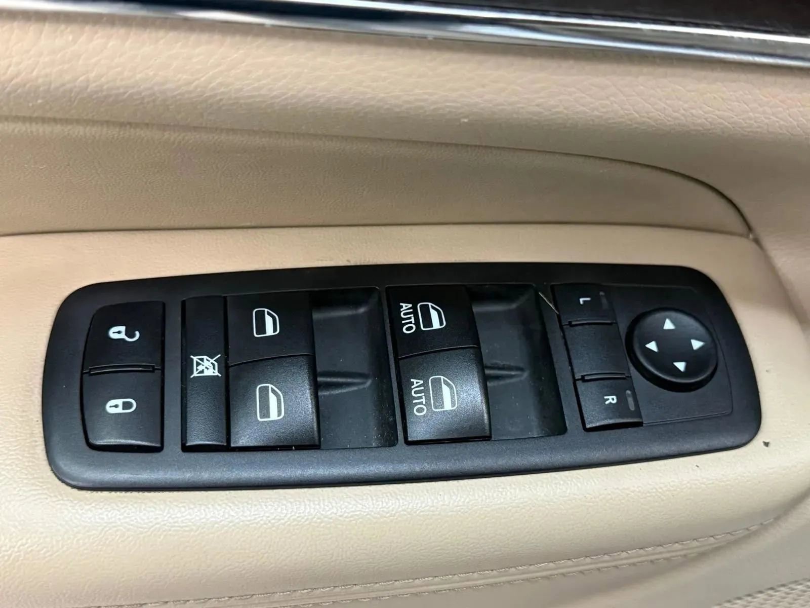 Used 2017 Jeep Grand Cherokee Limited w/ Trailer Tow Group IV AWD/4WD image 20