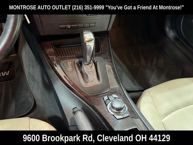 Used 2011 BMW 335i Convertible image 19