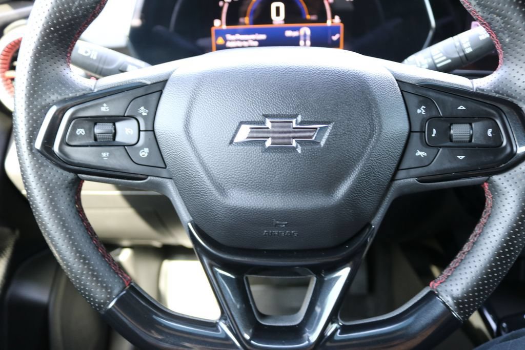 Used 2025 Chevrolet Trax RS FWD image 20