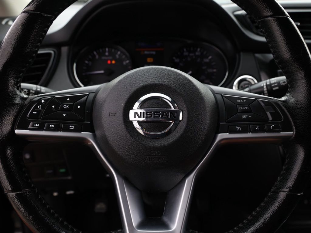 Used 2022 Nissan Rogue Sport SV image 25