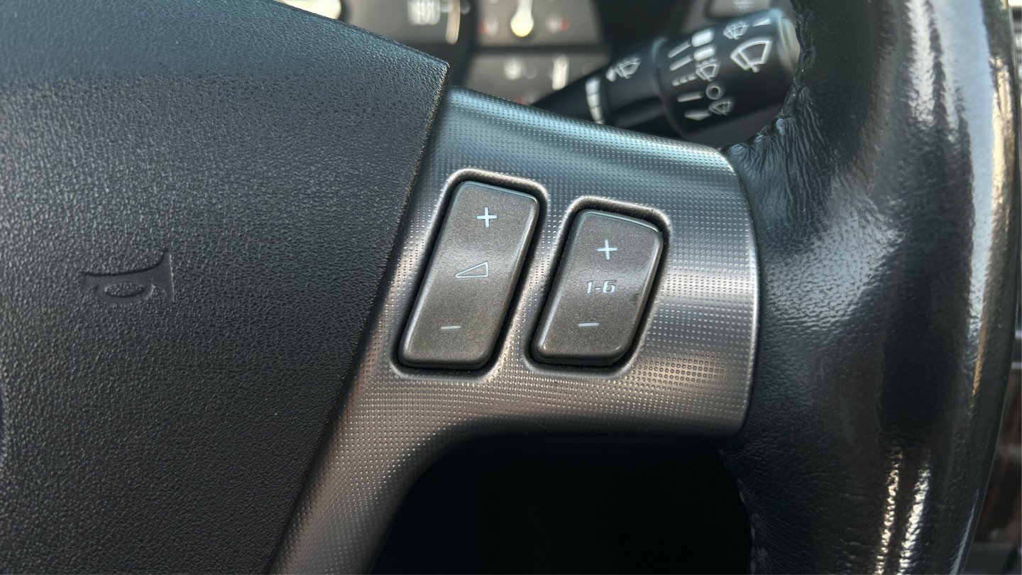 Used 2006 Cadillac XLR V image 22