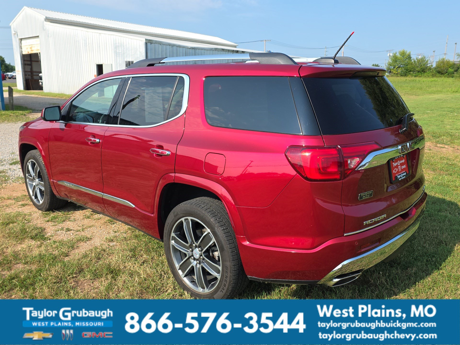 Used 2019 GMC Acadia Denali AWD/4WD image 4