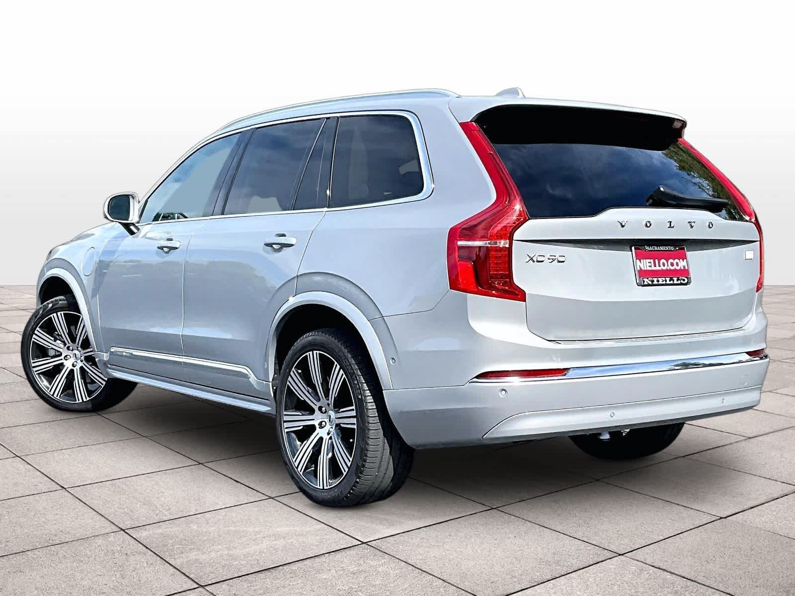 Used 2023 Volvo XC90 T8 Ultimate AWD/4WD image 15