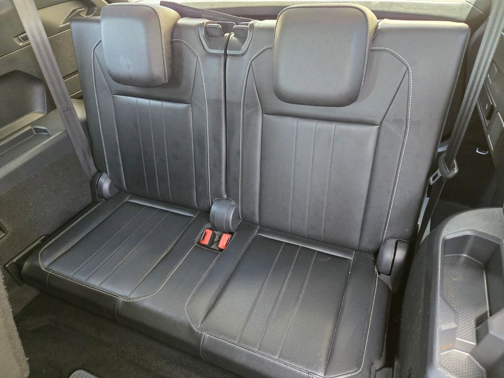 Used 2022 Volkswagen Tiguan SE R-Line FWD image 19