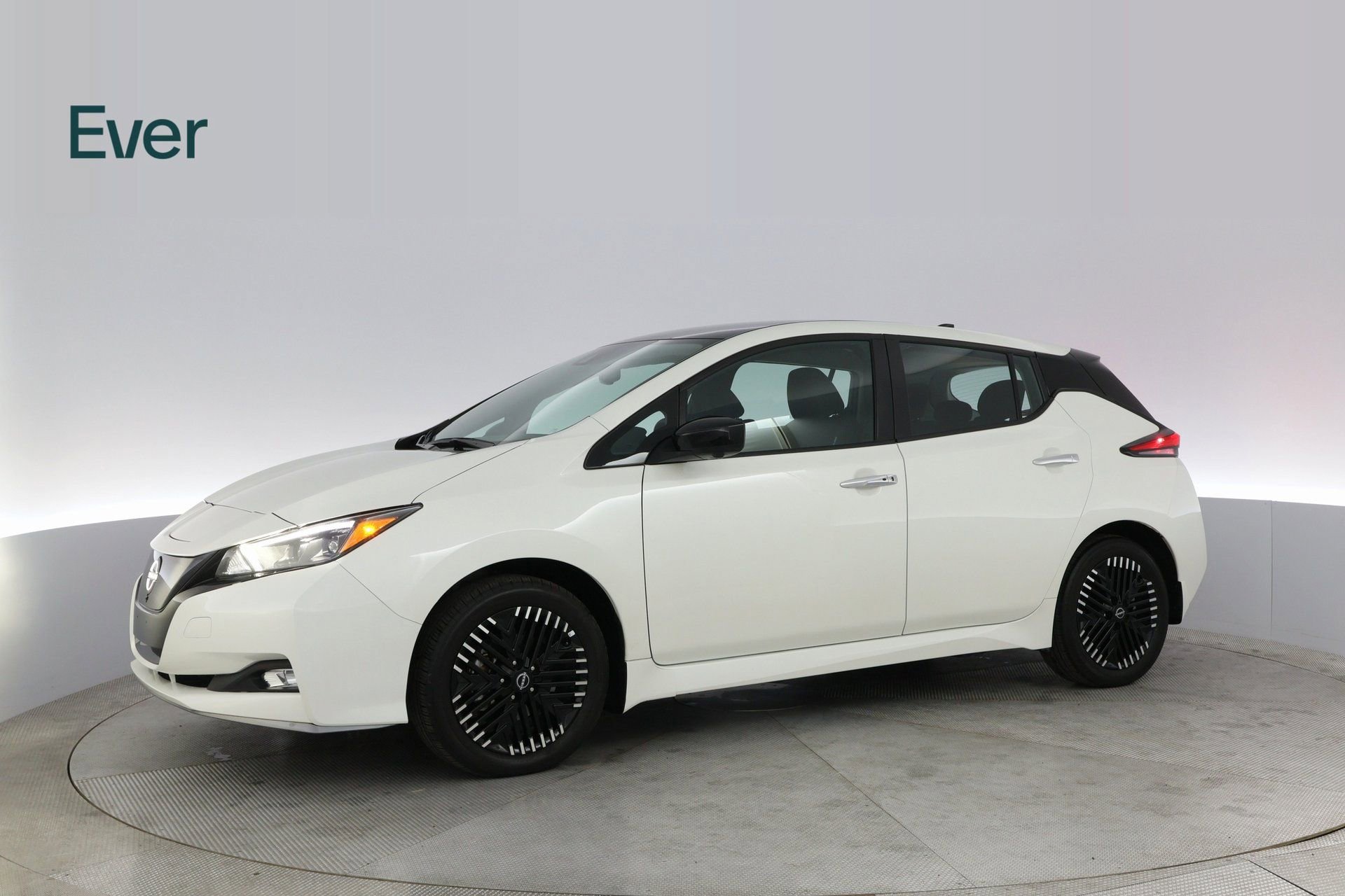 Used 2025 Nissan Leaf SV Plus image 15