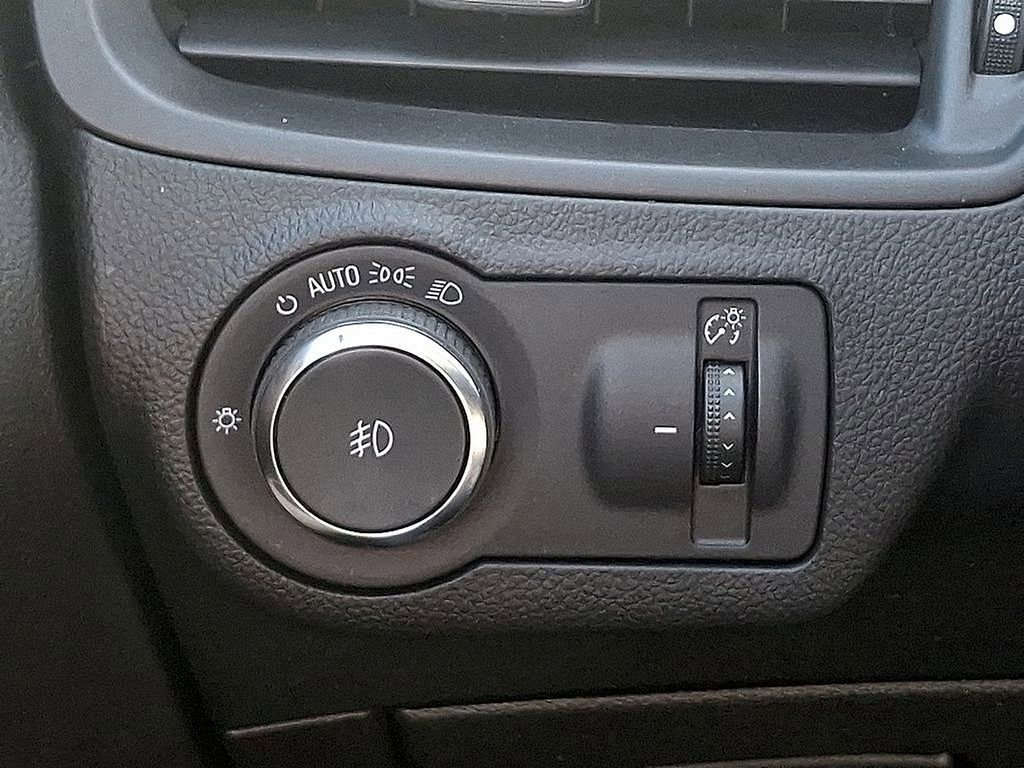 Used 2020 Buick Envision Essence image 28