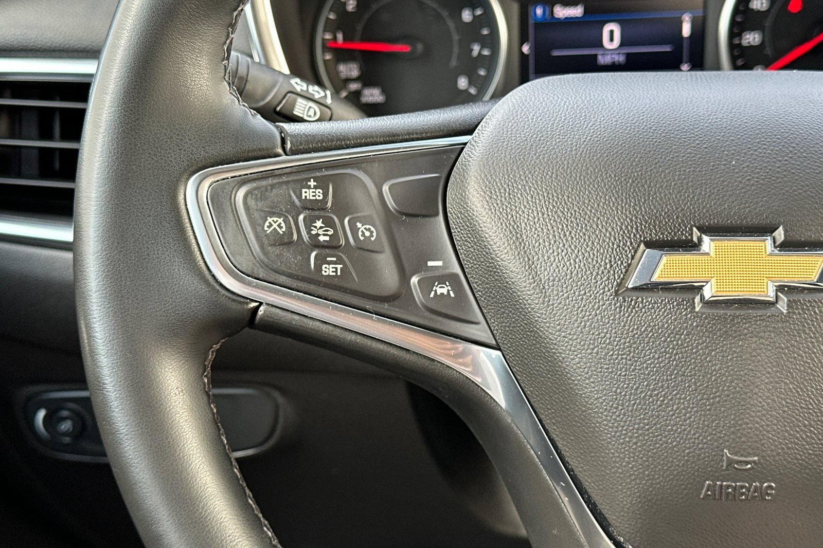 Used 2024 Chevrolet Equinox LT FWD image 31