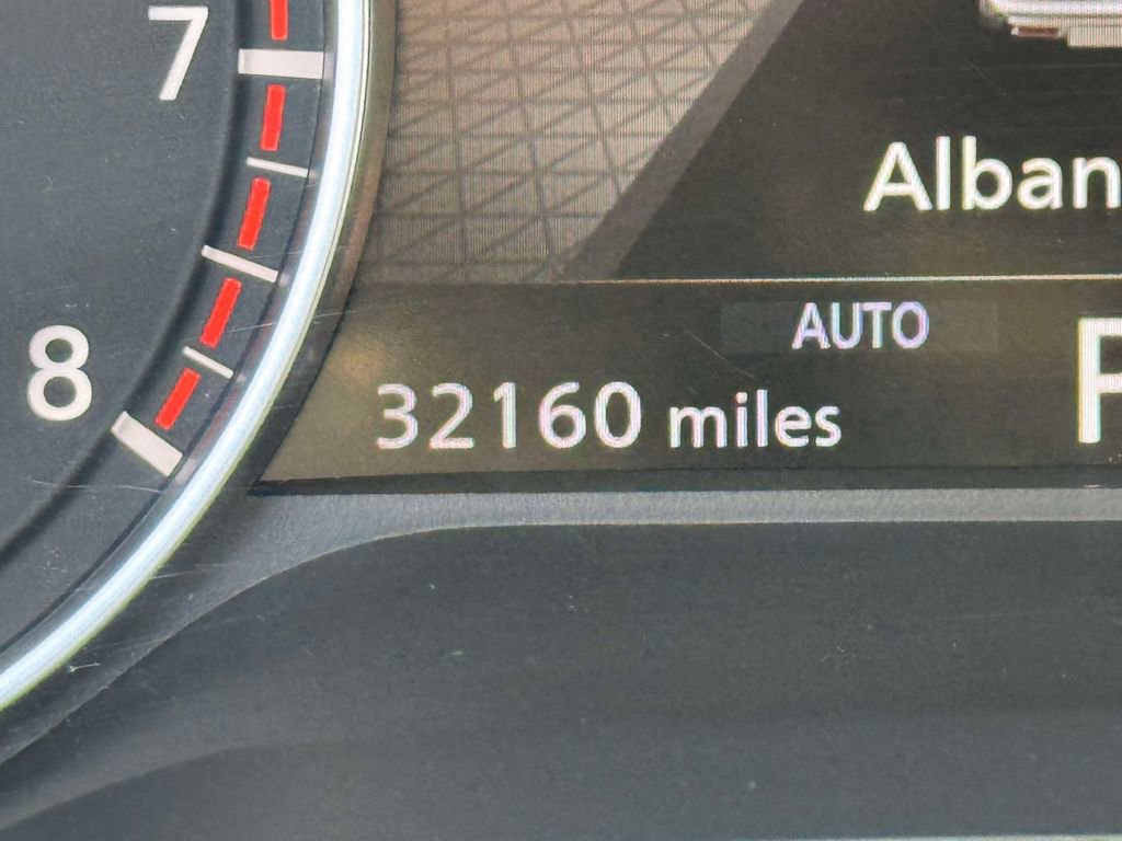 Used 2025 Nissan Pathfinder SL AWD/4WD image 26