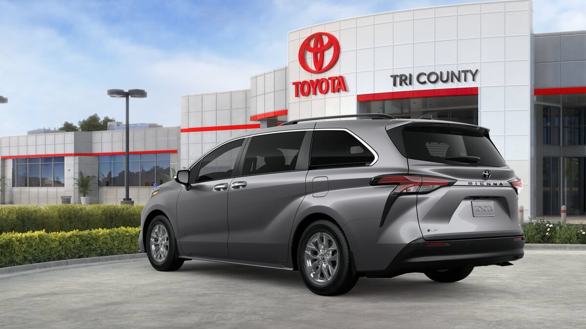 New 2026 Toyota Sienna XLE FWD image 6