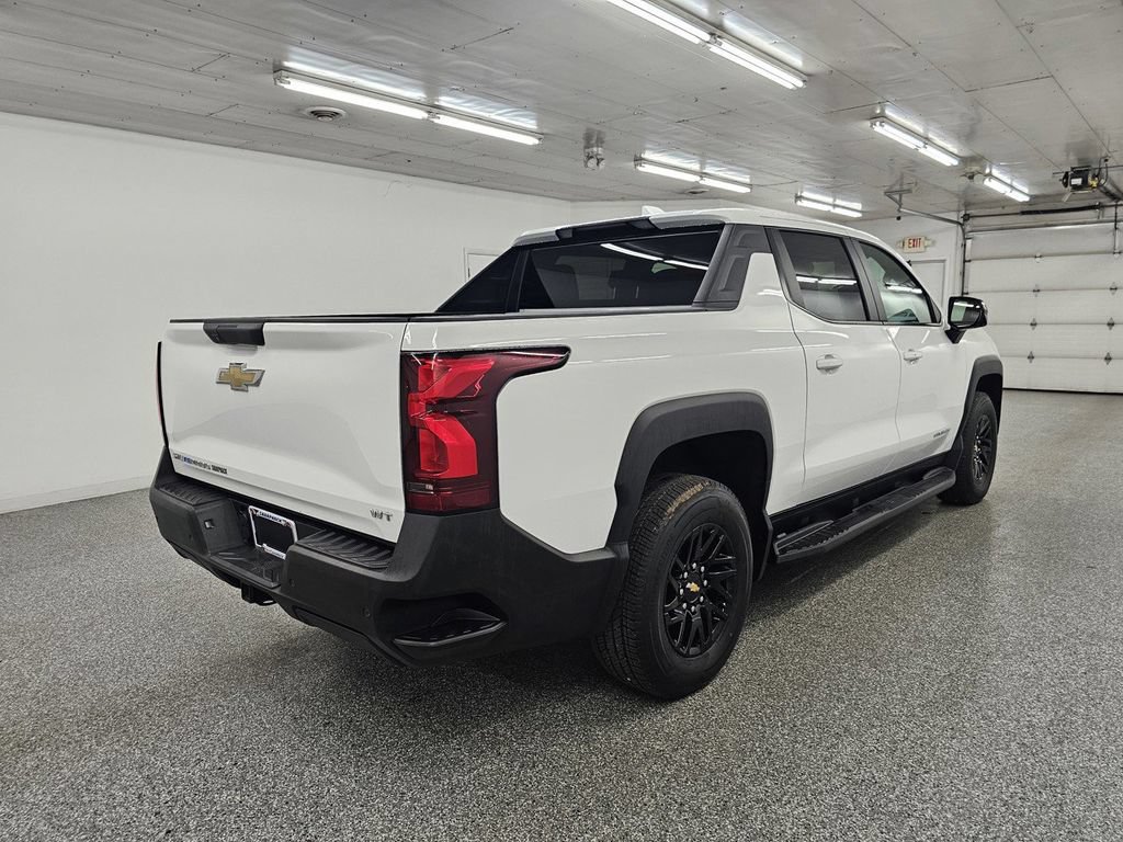 Used 2024 Chevrolet Silverado EV W/T AWD/4WD image 4
