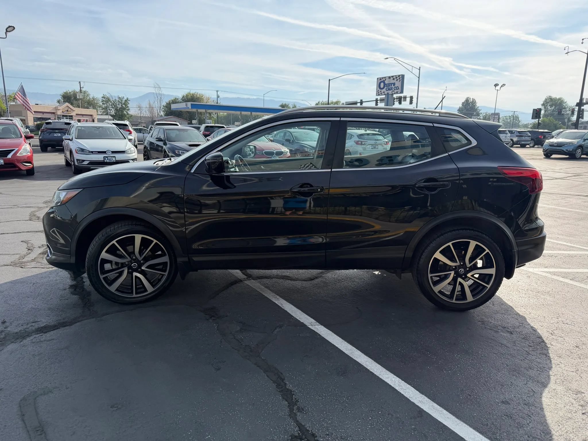 Used 2018 Nissan Rogue Sport SL w/ SL Premium Package AWD/4WD image 4