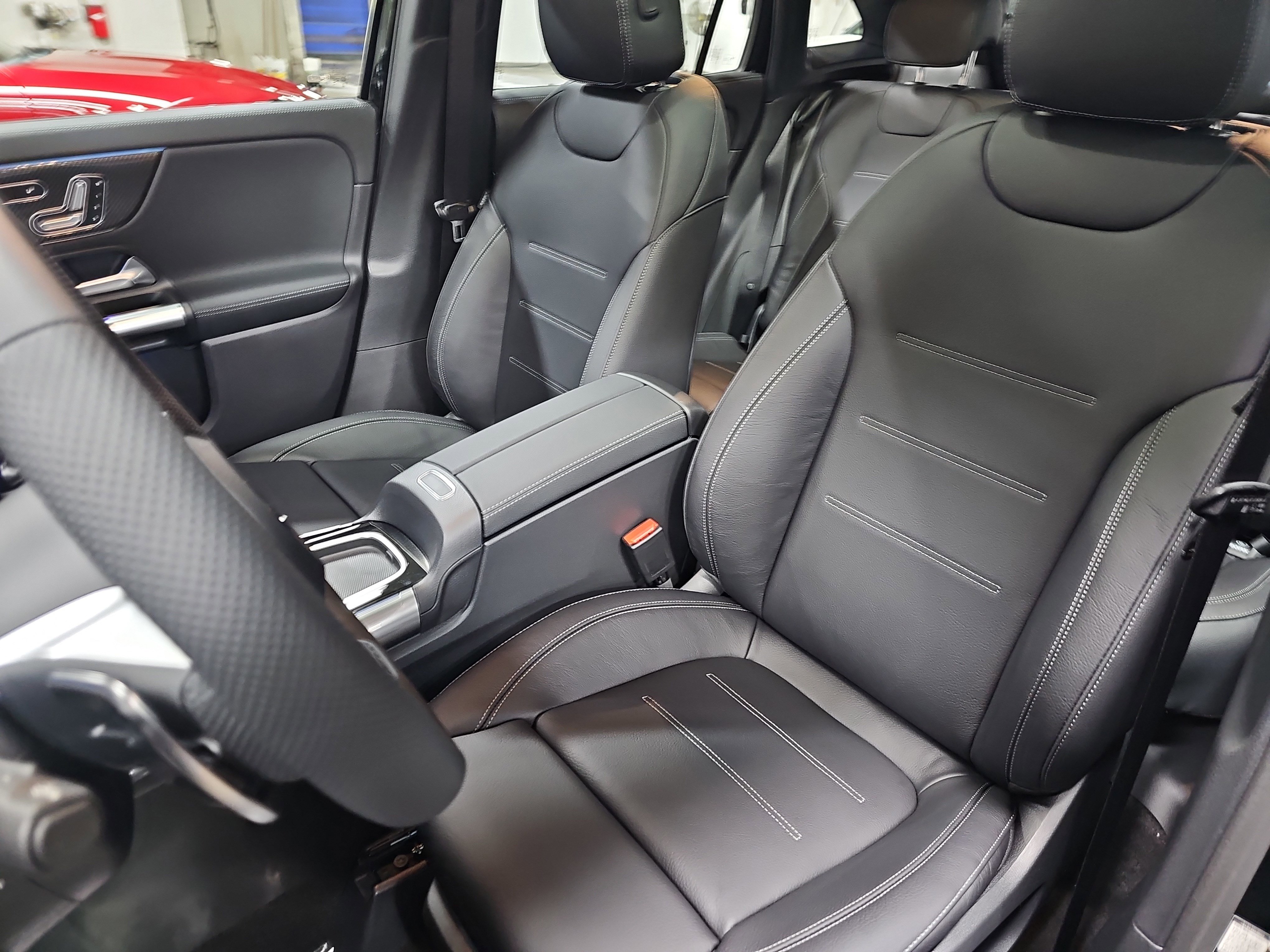 New 2026 Mercedes-Benz GLA 35 AMG 4MATIC image 16