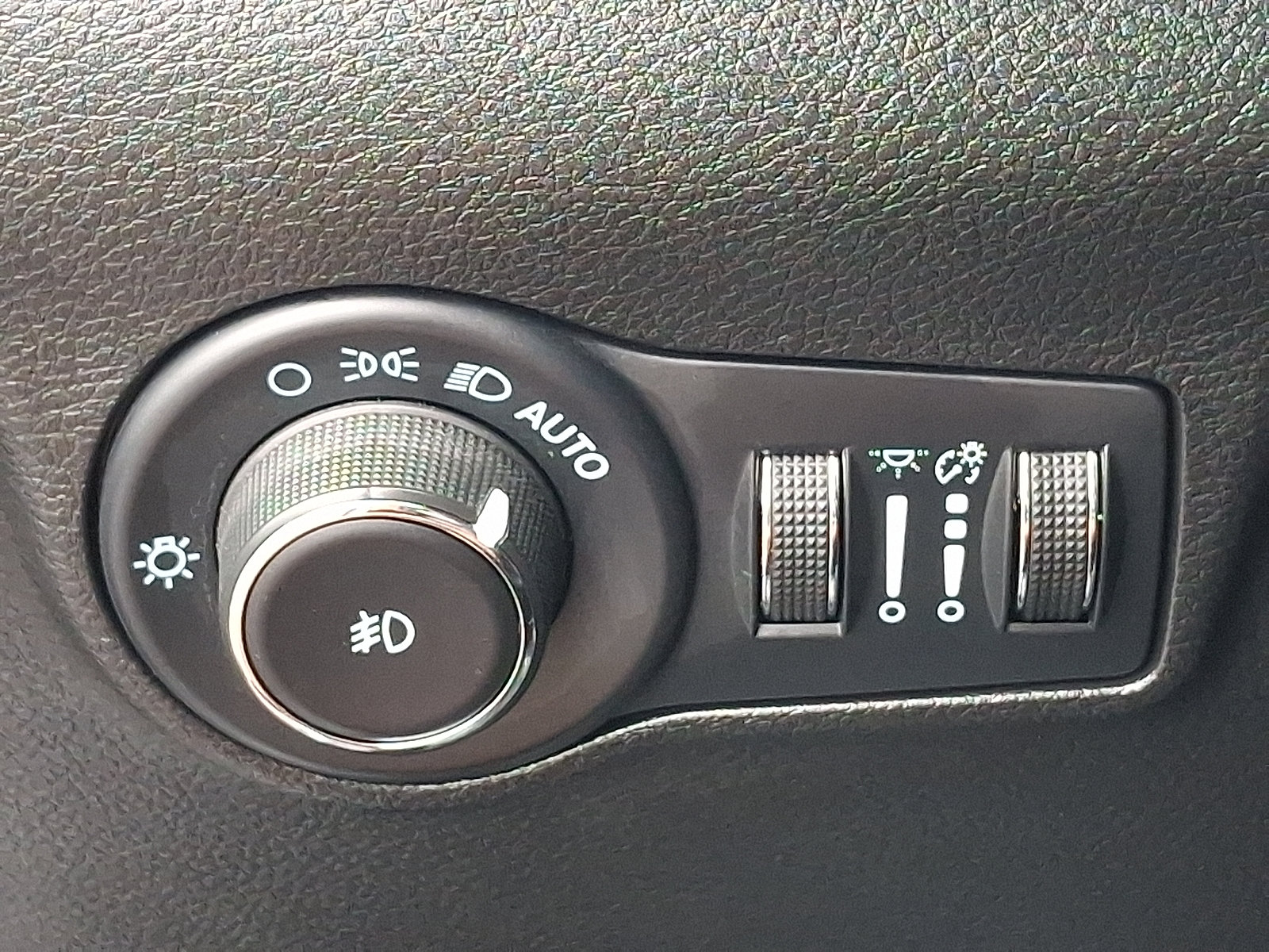 Used 2022 Jeep Compass Latitude AWD/4WD image 24