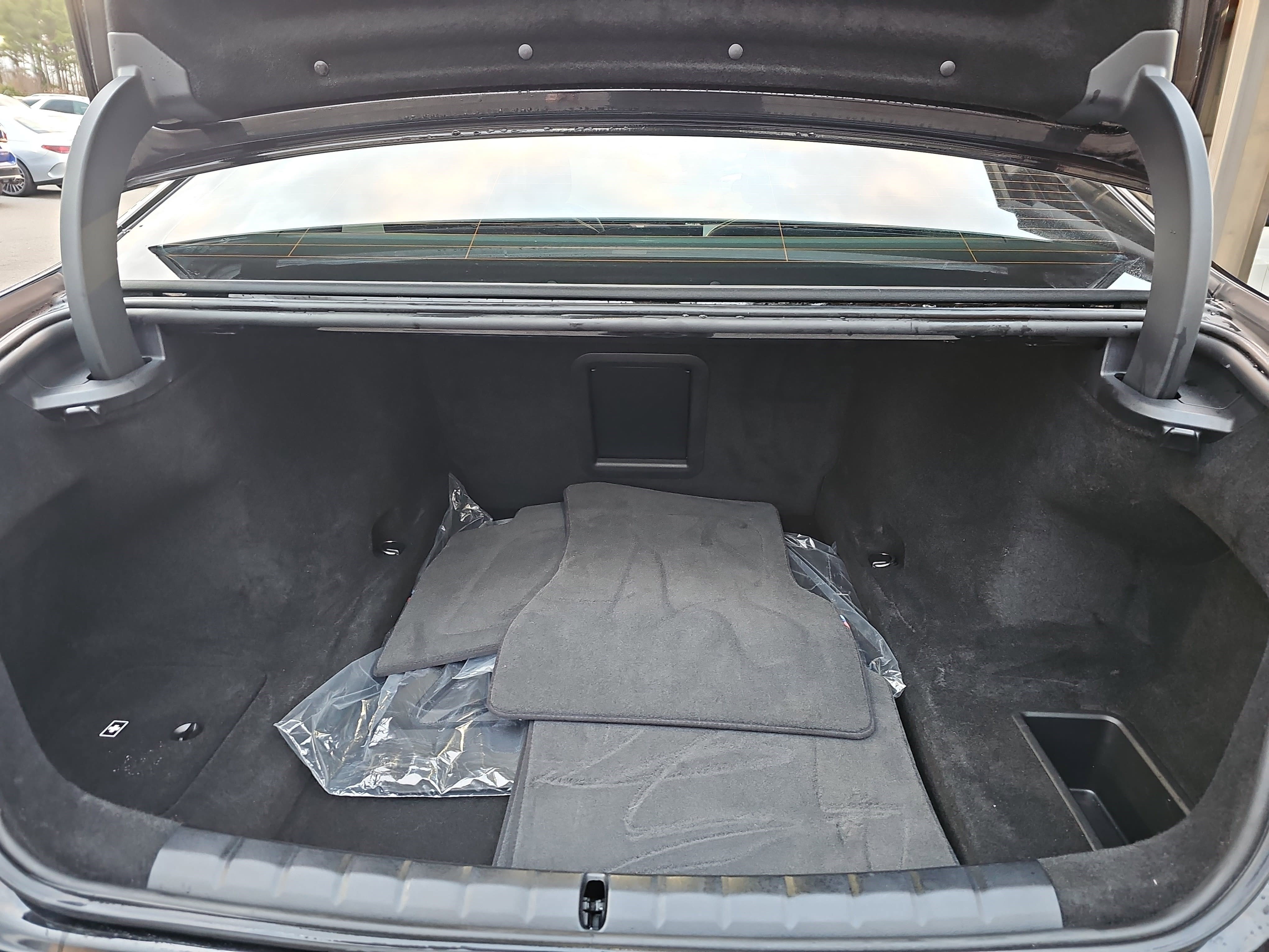 Certified 2023 BMW 740i w/ Executive Package image 15