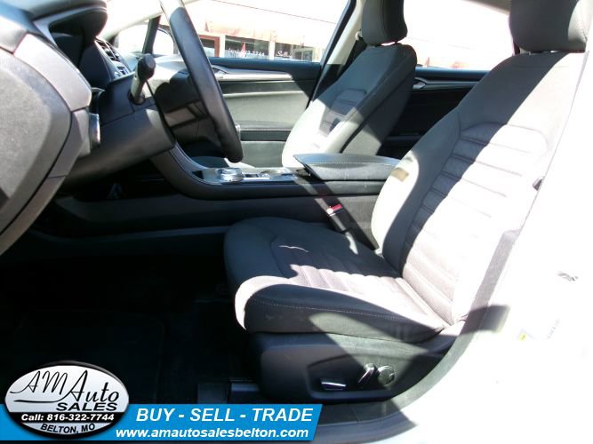 Used 2017 Ford Fusion SE image 14