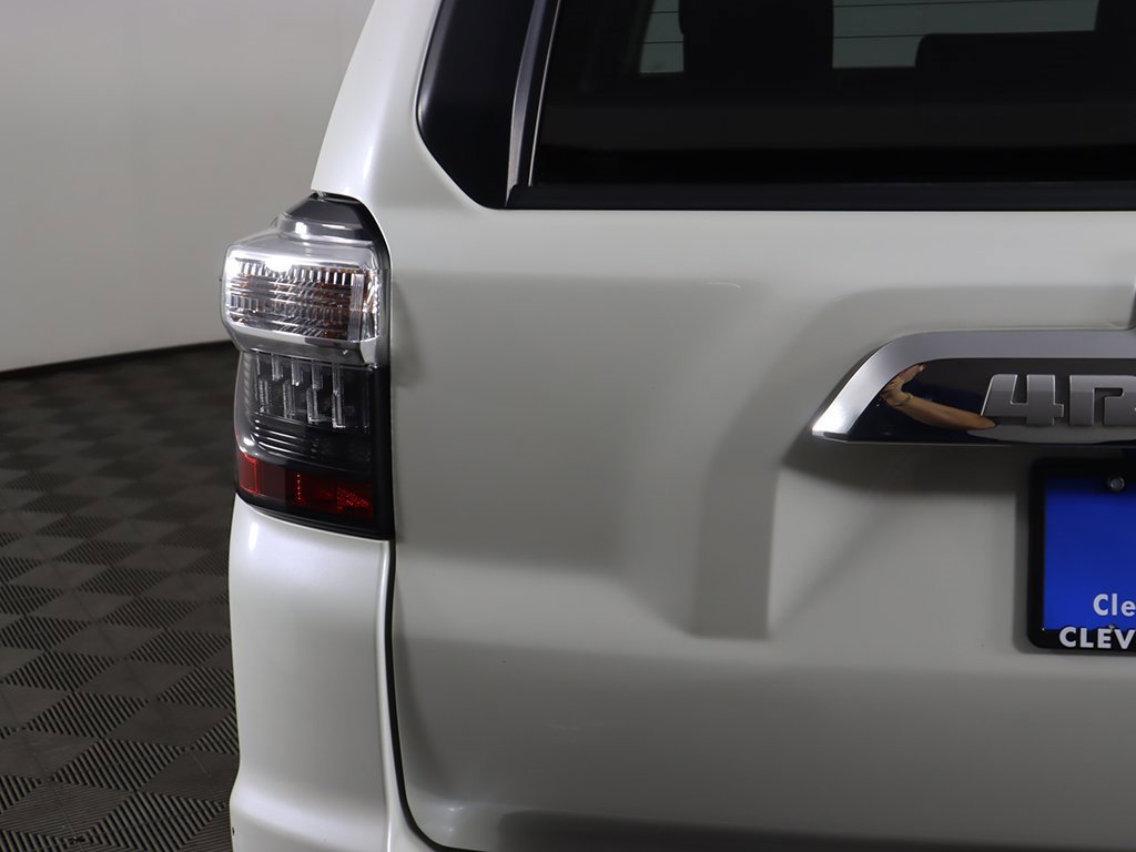 Used 2020 Toyota 4Runner Limited image 15