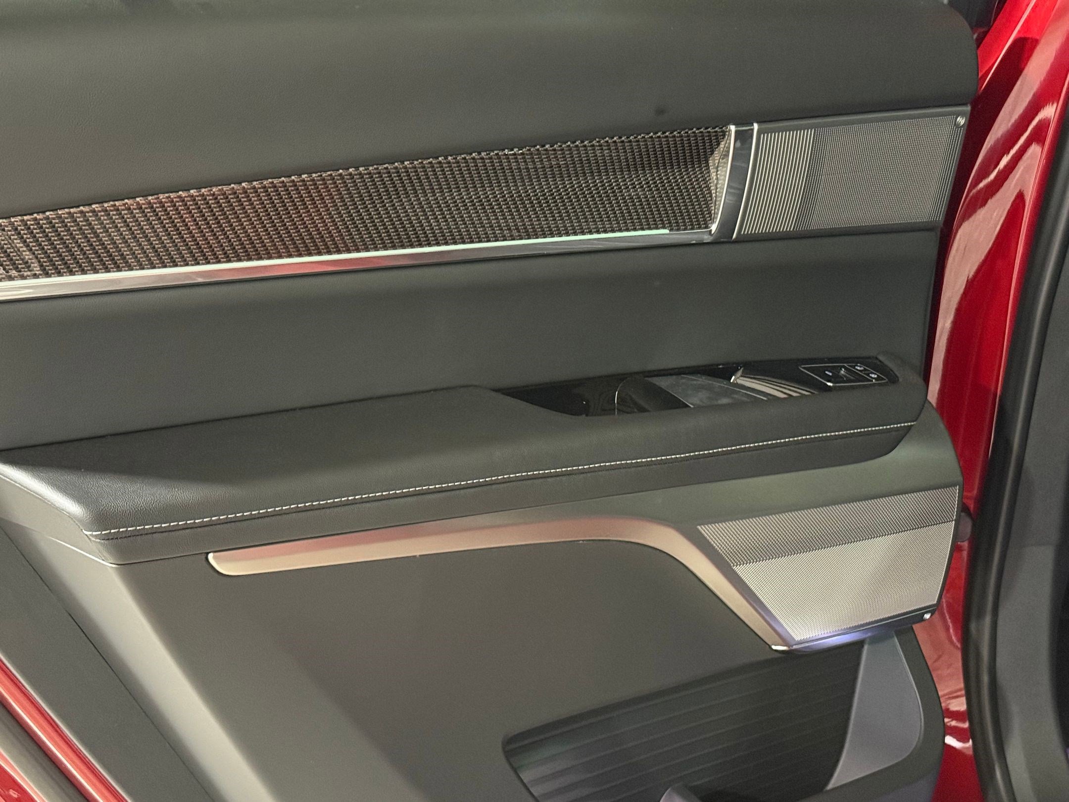 New 2026 Cadillac Vistiq Sport image 41