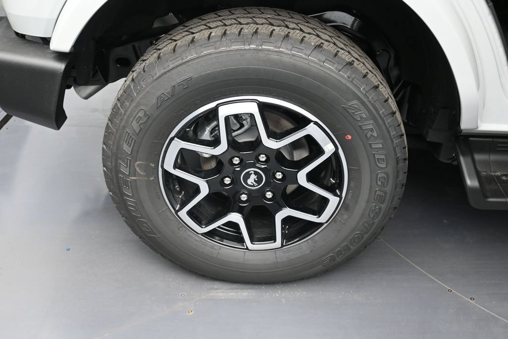 New 2026 Ford Bronco Outer Banks AWD/4WD image 12