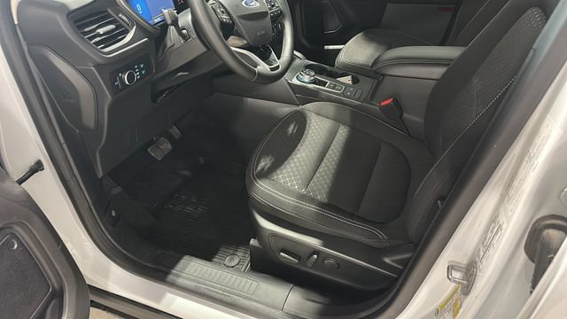 Used 2023 Ford Escape Active AWD/4WD image 7