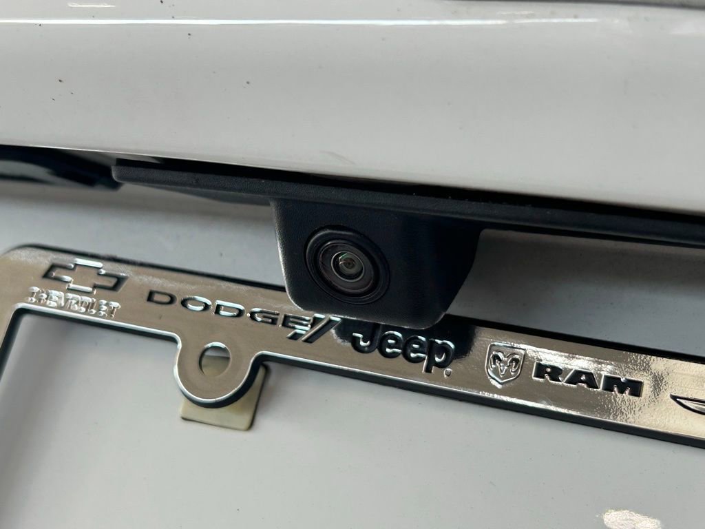 Used 2022 Chevrolet Equinox LS image 18