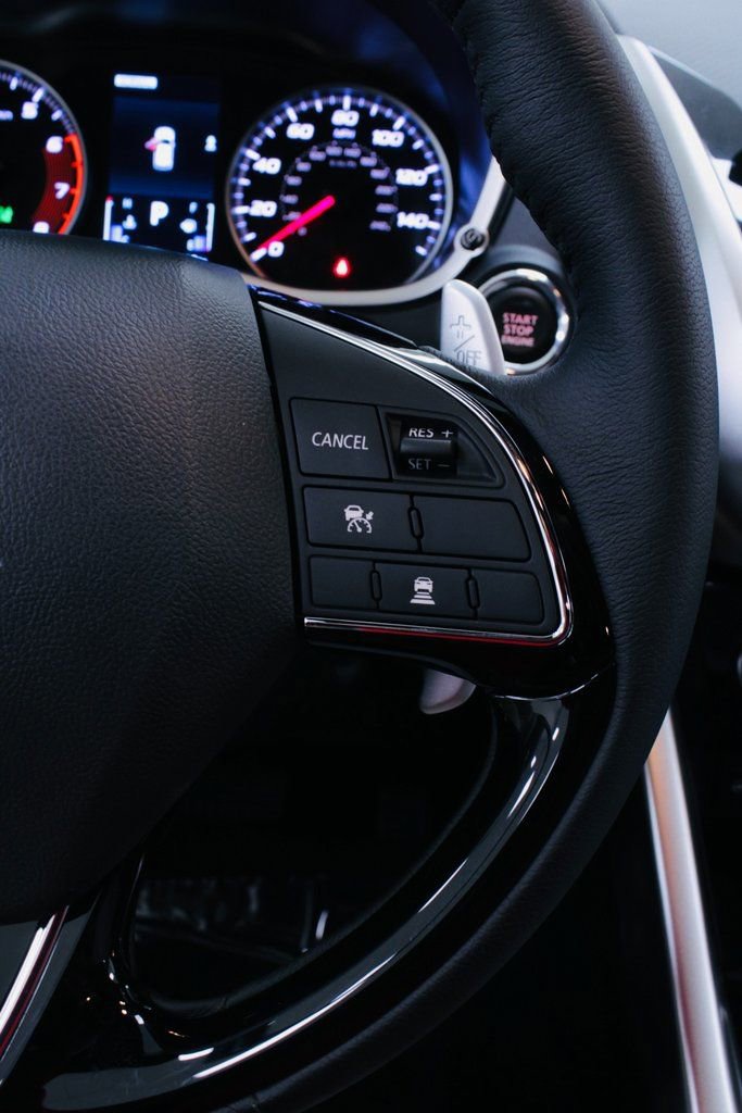 Used 2024 Mitsubishi Eclipse Cross SEL image 11