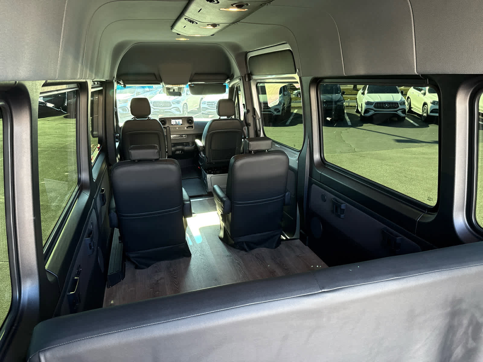 Used 2024 Mercedes-Benz Sprinter 2500 image 29