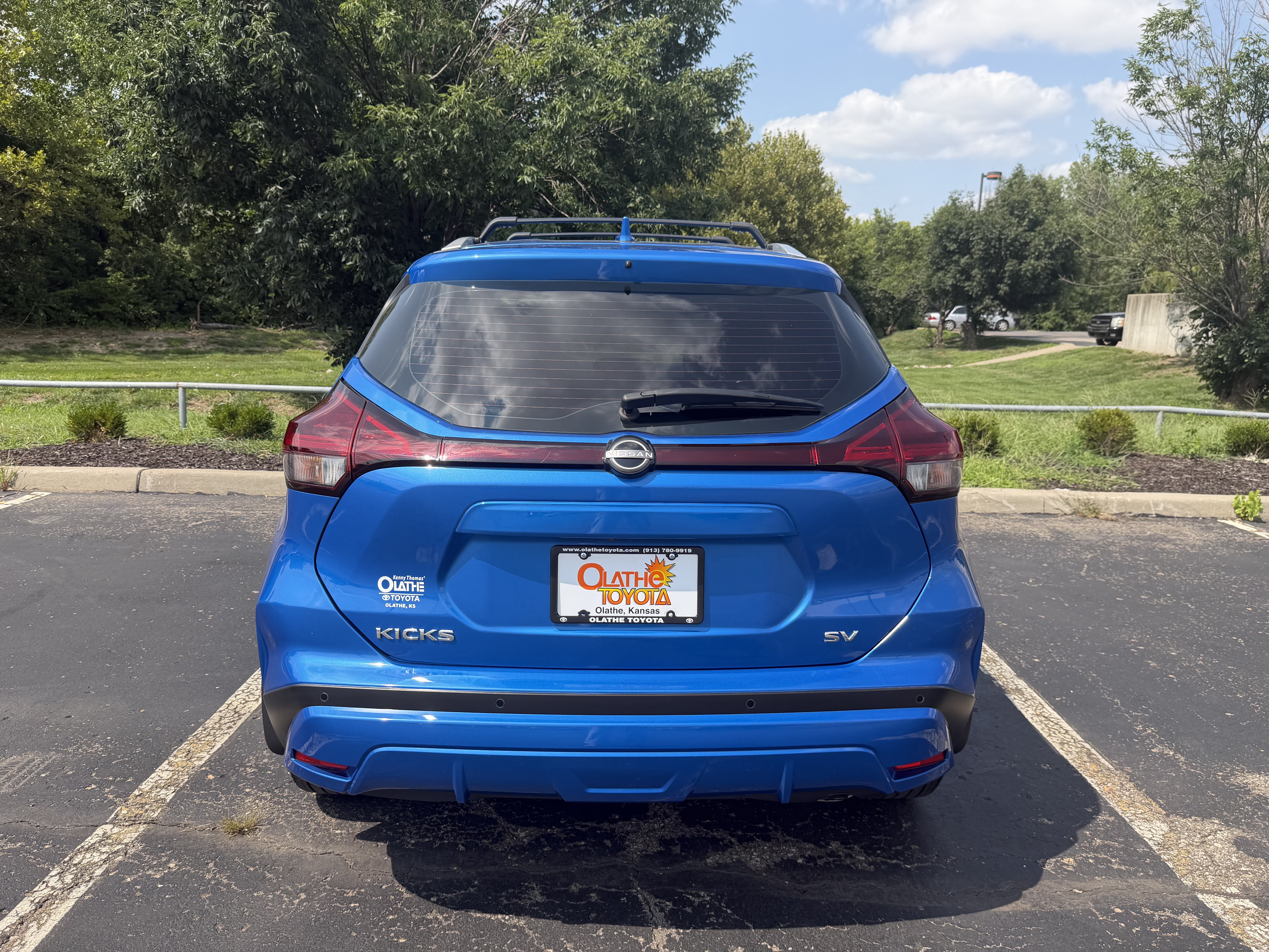 Used 2023 Nissan Kicks SV FWD image 13