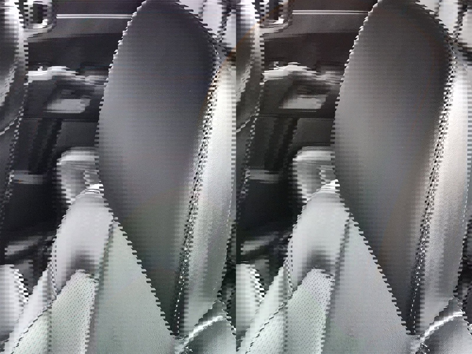 Used 2025 Kia Sorento S w/ Panoramic Sunroof Package image 22