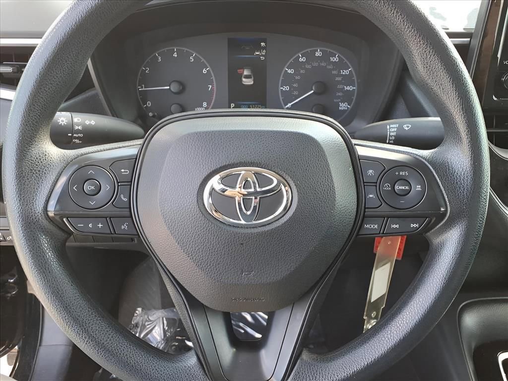 Used 2023 Toyota Corolla LE image 19