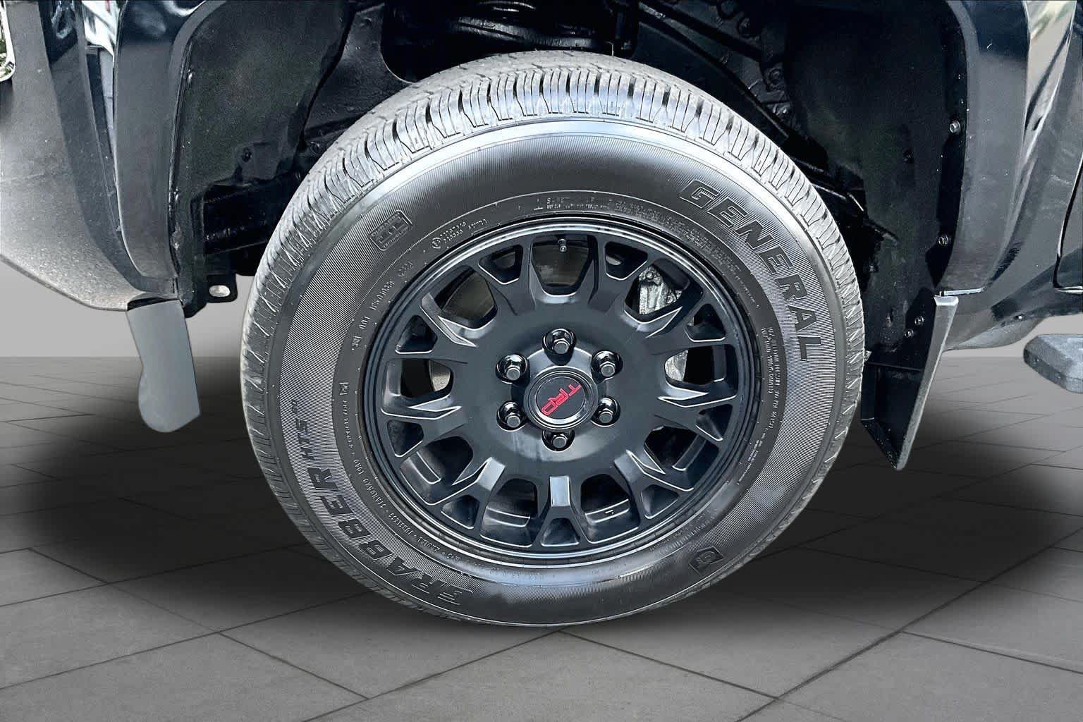 Certified 2024 Toyota Tacoma TRD Sport w/ TRD Sport Premium Package AWD/4WD image 11
