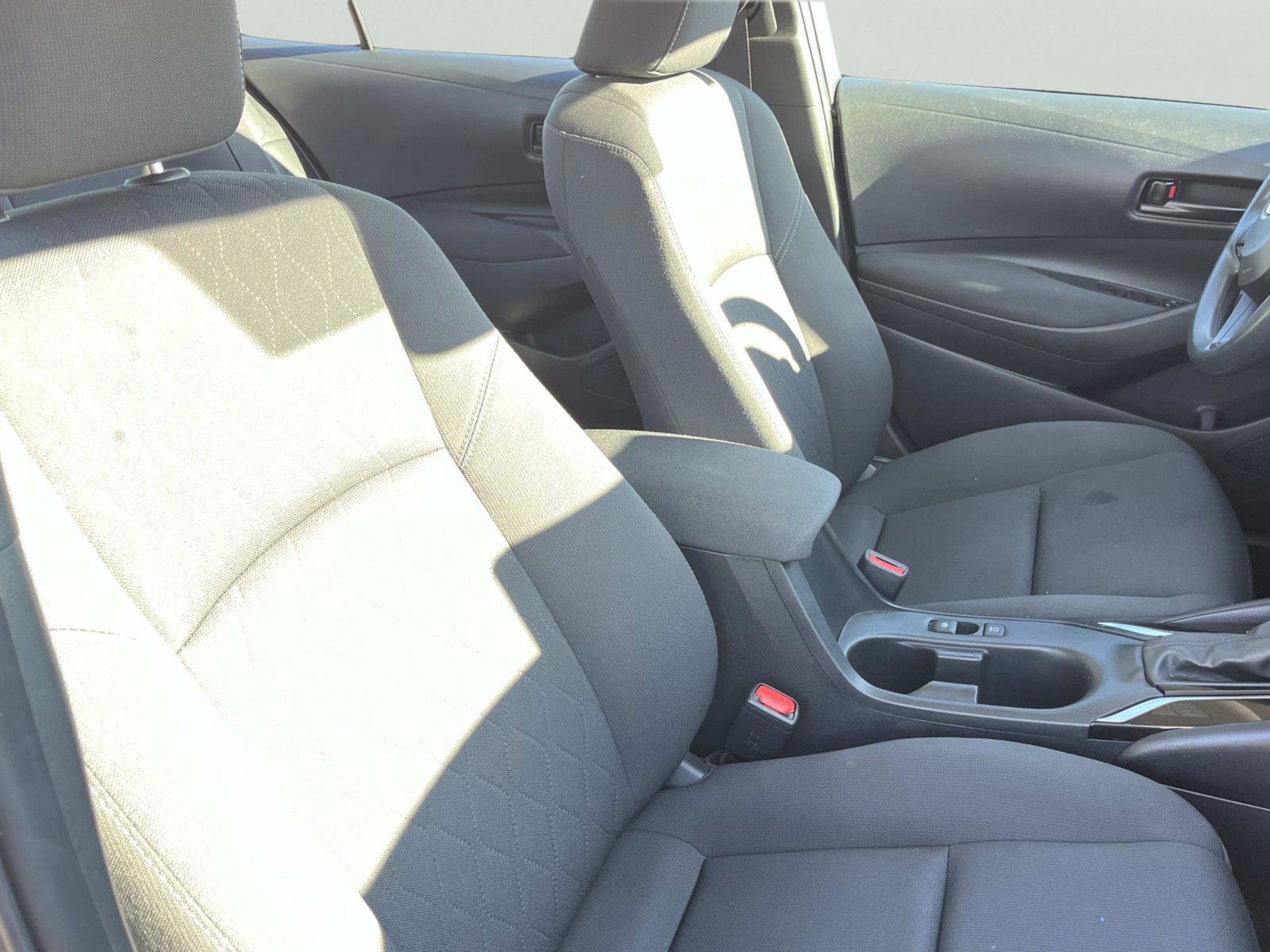 Used 2023 Toyota Corolla LE image 18