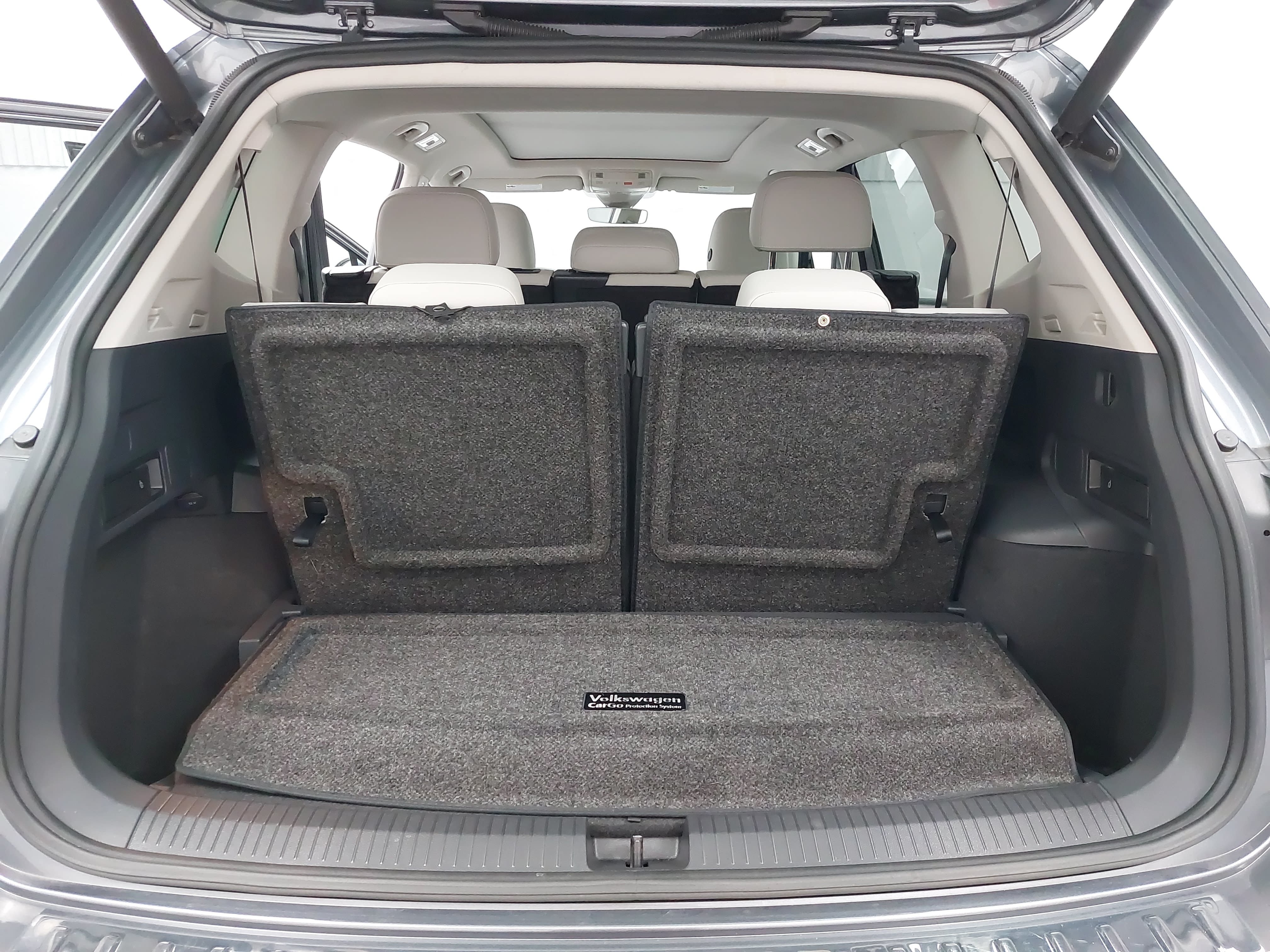 Used 2020 Volkswagen Tiguan SEL w/ 3rd Row Seat Package AWD/4WD image 15