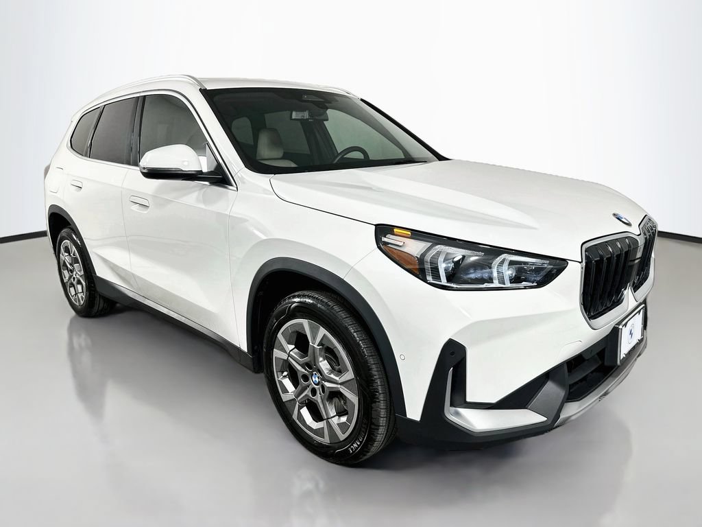 Certified 2023 BMW X1 xDrive28i w/ Convenience Package AWD/4WD image 3