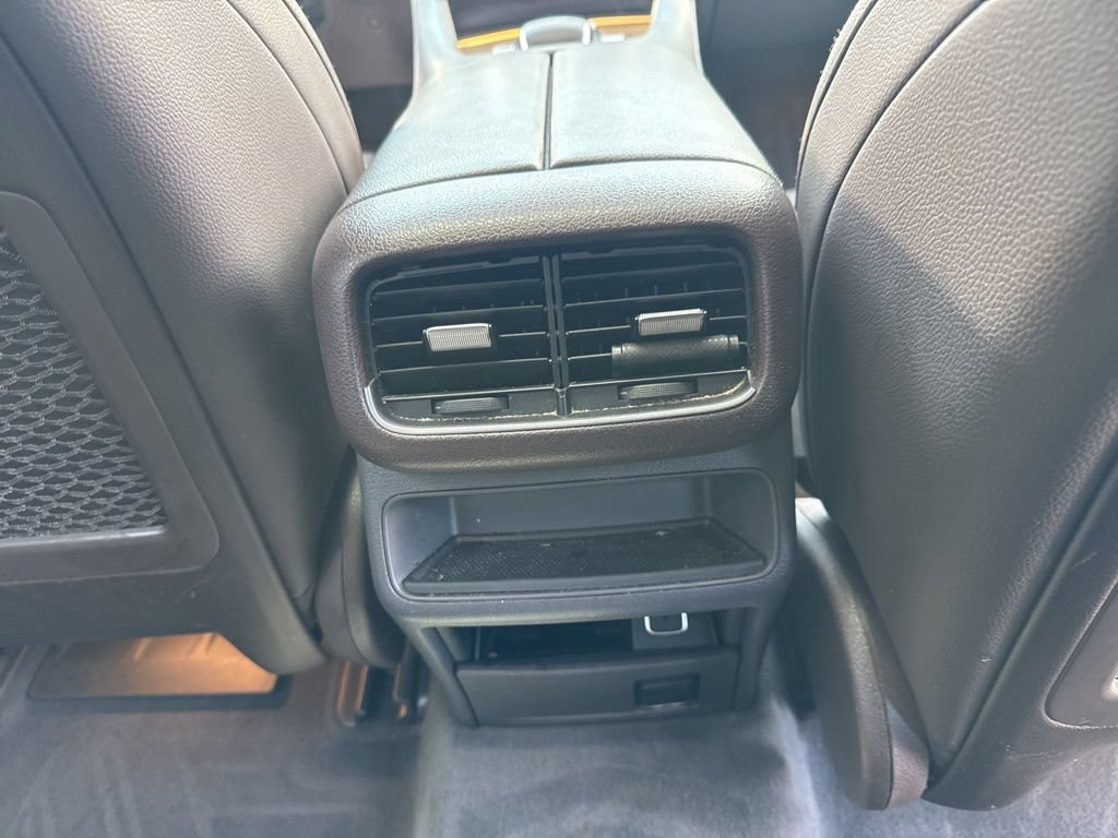 Used 2020 Mercedes-Benz GLE 350 4MATIC w/ Premium Package image 21