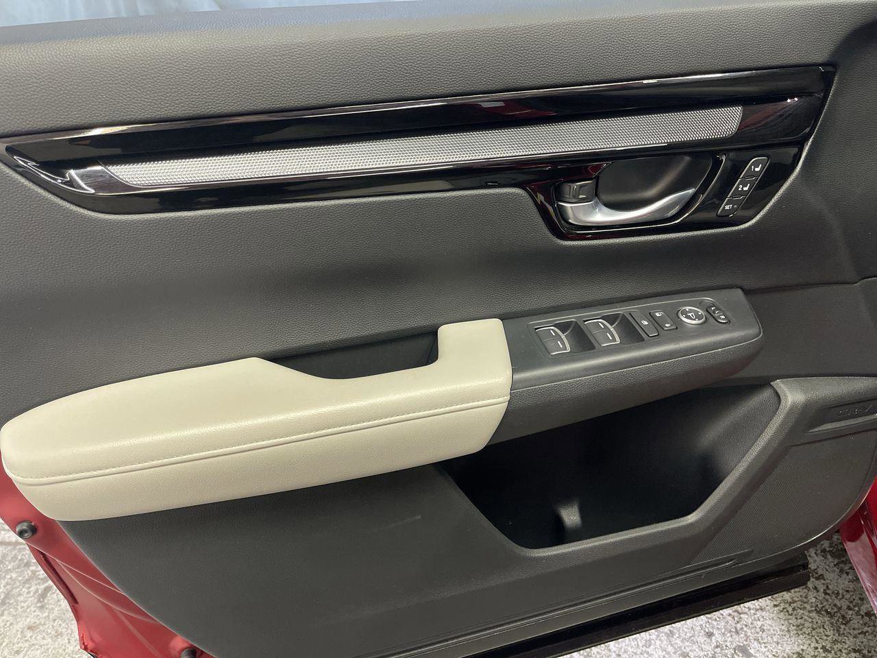 Certified 2025 Honda CR-V EX-L image 13