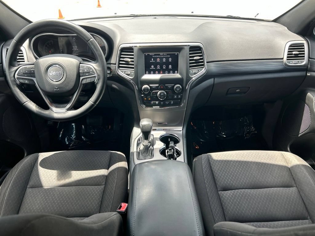 Used 2019 Jeep Grand Cherokee Laredo RWD image 31