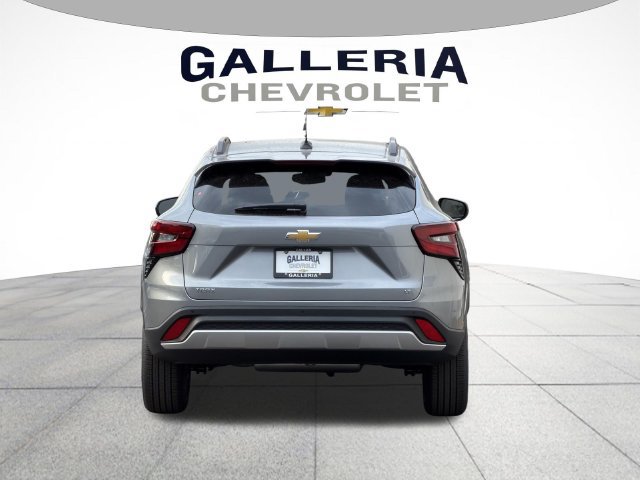 New 2026 Chevrolet Trax LT w/ Driver Confidence Package FWD image 6